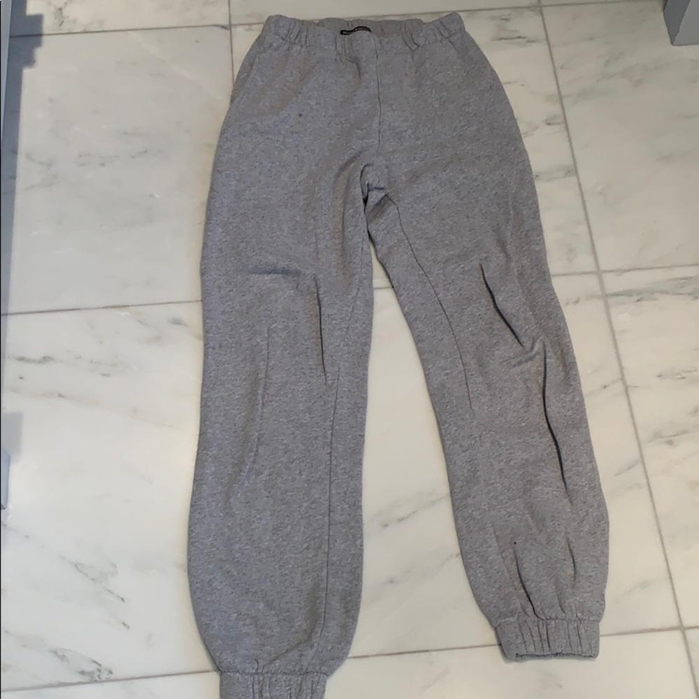 COPY - brandy melville rosa sweats